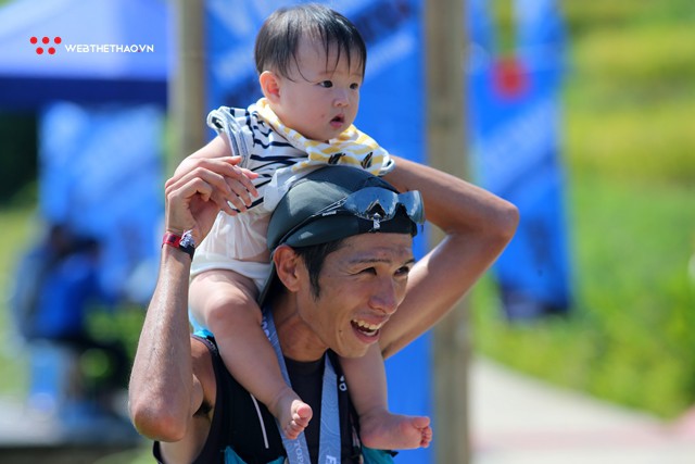 Những khoảnh khắc về đích ấn tượng của các ultra runner tại VMM 2018 - Ảnh 13.