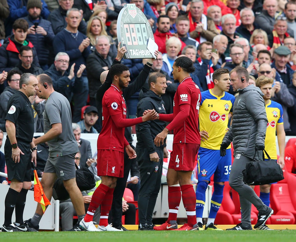Liverpool hồi hộp chờ tin chấn thương của Van Dijk giữa lúc “nước sôi lửa bỏng” - Ảnh 5. Liverpool hồi hộp chờ tin chấn thương của Van Dijk giữa lúc “nước sôi lửa bỏng” - Ảnh 5.