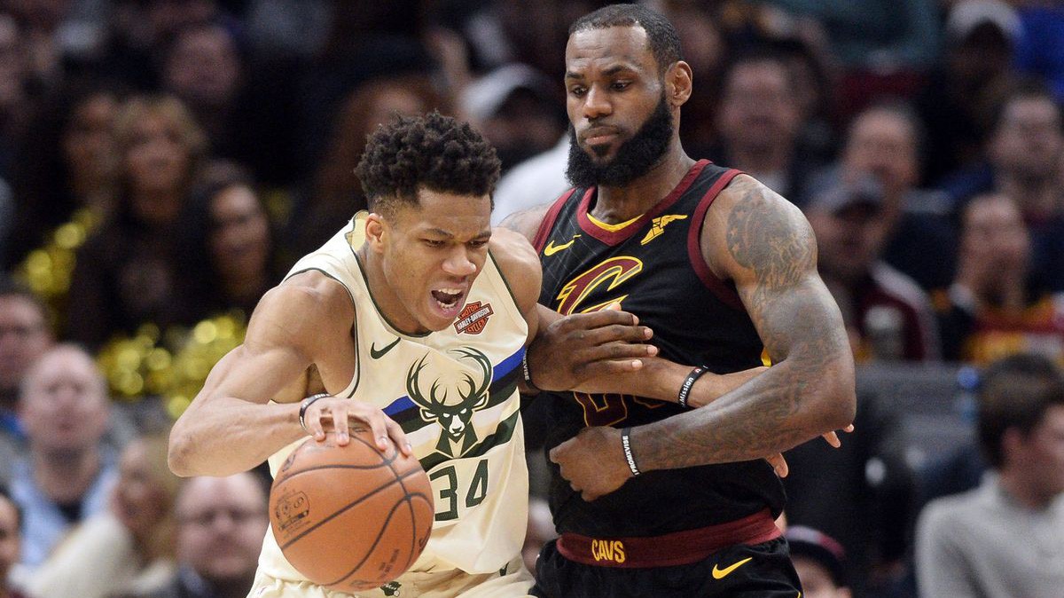 Giannis Antetokounmpo ra chiến thư cho cả NBA khi khẳng định mùa tới anh sẽ ném 3 điểm khủng hơn