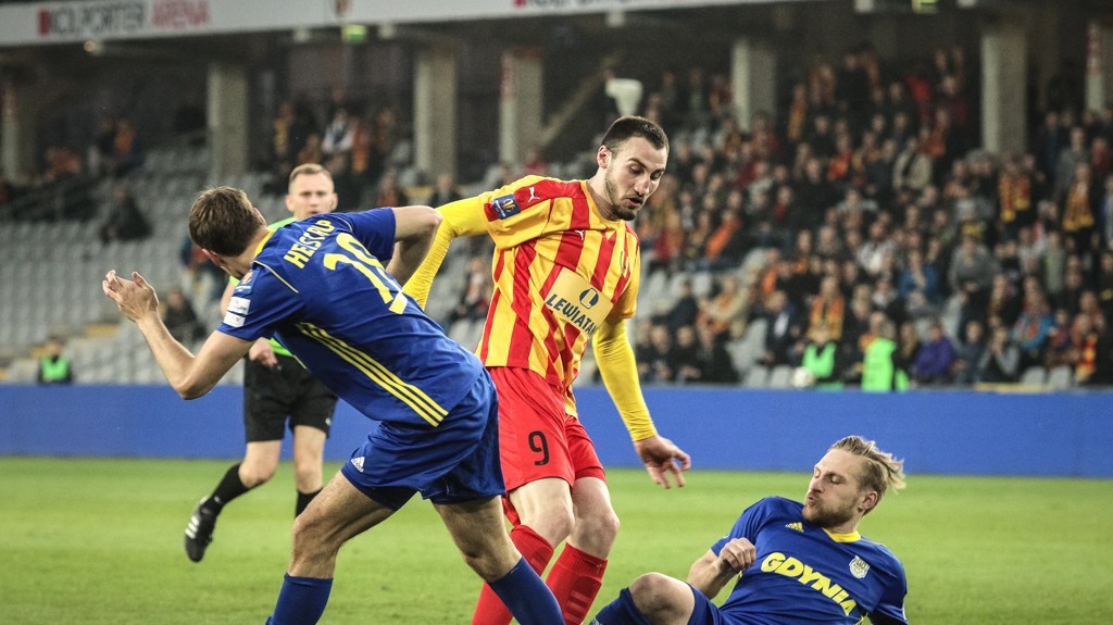 Nhận định tỷ lệ cược kèo bóng đá tài xỉu trận Korona Kielce vs Zaglebie Sosnowiec