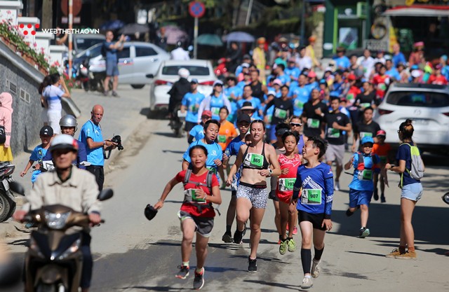 Chùm ảnh: Cơn lũ ultra runner tràn qua những con phố Sapa tại VMM 2018 - Ảnh 5. Chùm ảnh: Cơn lũ ultra runner tràn qua những con phố Sapa tại VMM 2018 - Ảnh 5.