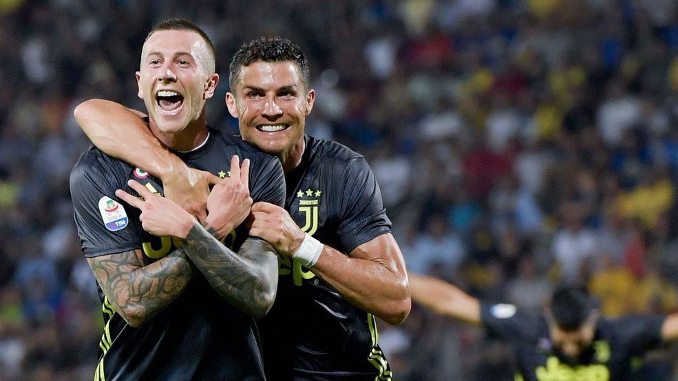 Ronaldo sút nhiều hơn cả đội bóng và 5 điểm nhấn thú vị từ trận Frosinone - Juventus