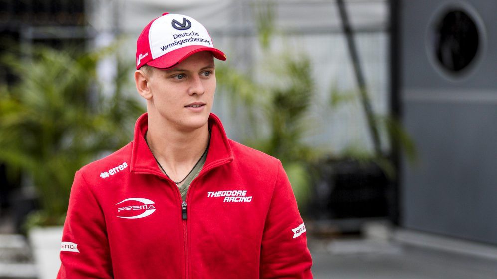 Thăng hoa ở giải F3 sẽ mở ra cánh cửa vào đội đua Ferrari cho Schumacher "con"?