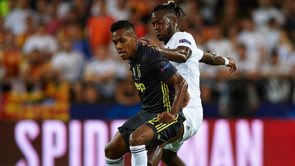 PSG gia nhập cuộc đua giành hậu vệ Juventus cùng MU