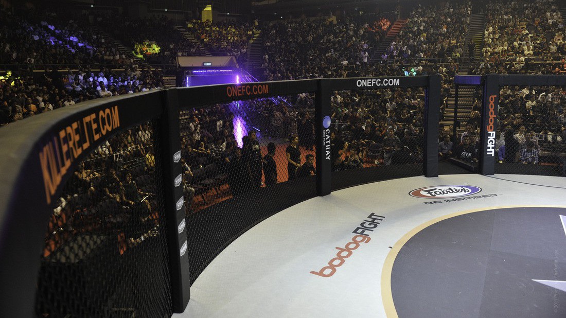 Vì sao ONE Championship sử dụng lồng đấu tròn?