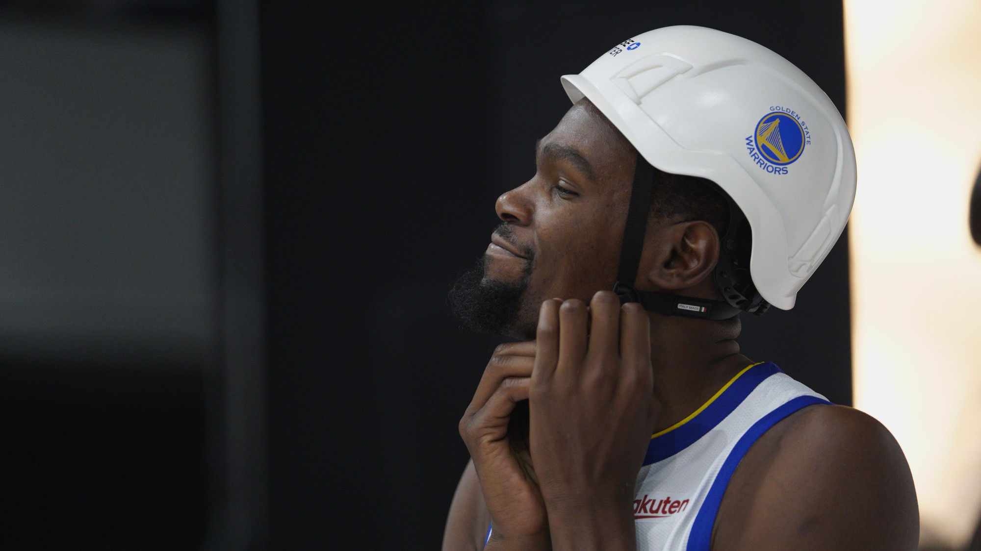 Niềm cảm hứng của Golden State Warriors thực ra đến từ đội bóng nào trong quá khứ?