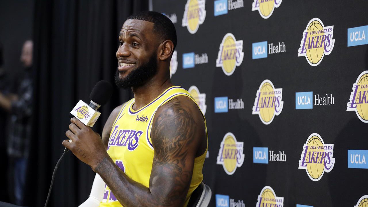 LeBron James nhận định nhân tố nào là tương lai của LA Lakers?