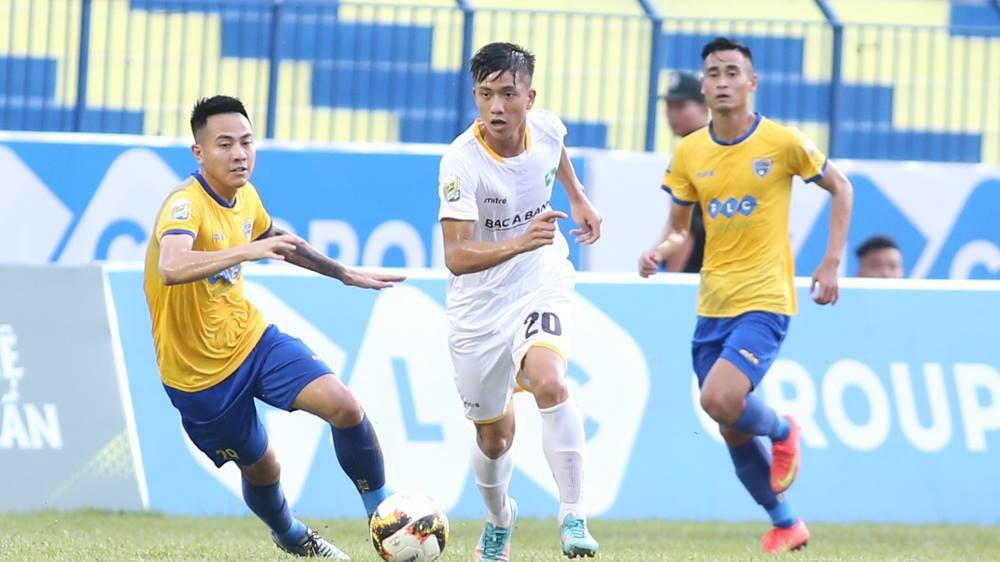 HLV Đức Thắng: FLC Thanh Hóa không việc gì phải sợ SLNA khi cạnh tranh Top 3