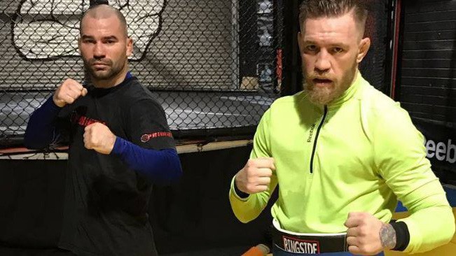 Conor McGregor sẽ thắng Khabib trong hiệp một, cả ở địa chiến?