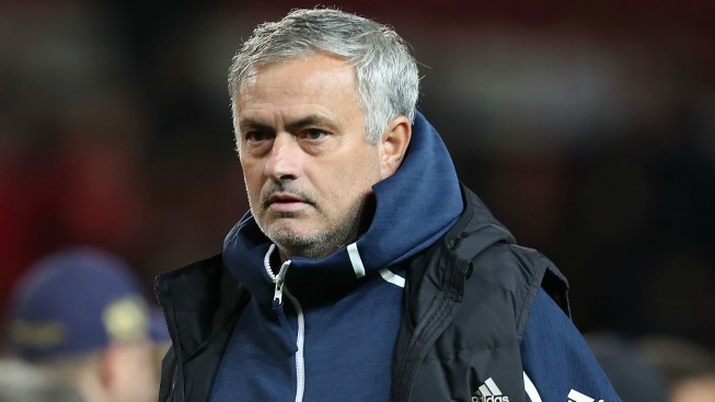 Cư dân mạng đang muốn "làm thịt" Mourinho
