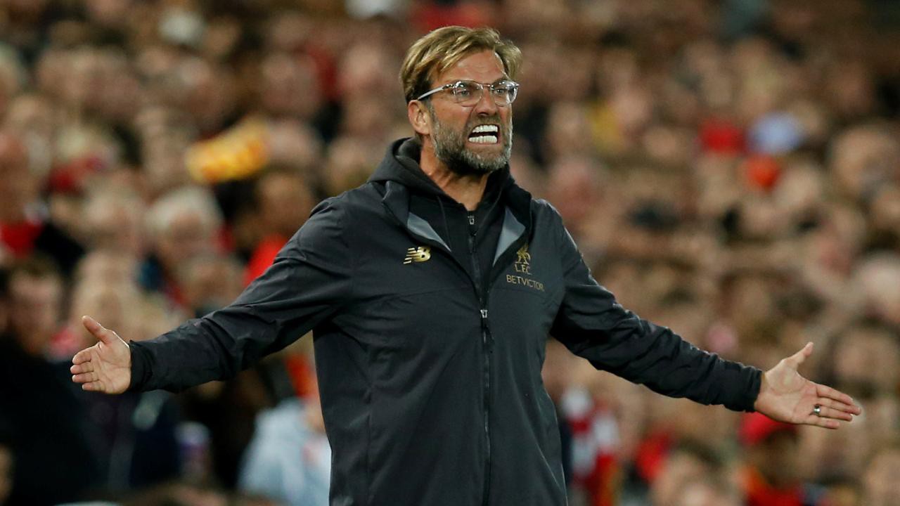 Jurgen Klopp "dị ứng" với công nghệ VAR ở bàn thua đầu tiên của Liverpool trước Chelsea