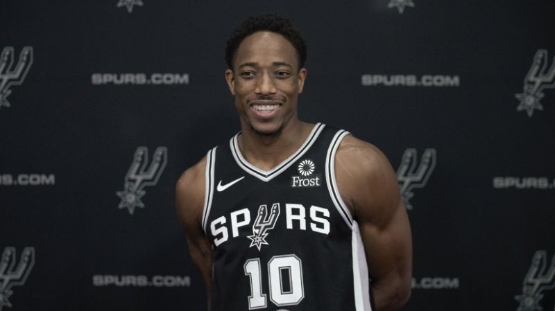 DeMar DeRozan nguyện cống hiến hết mình cho khán giả San Antonio