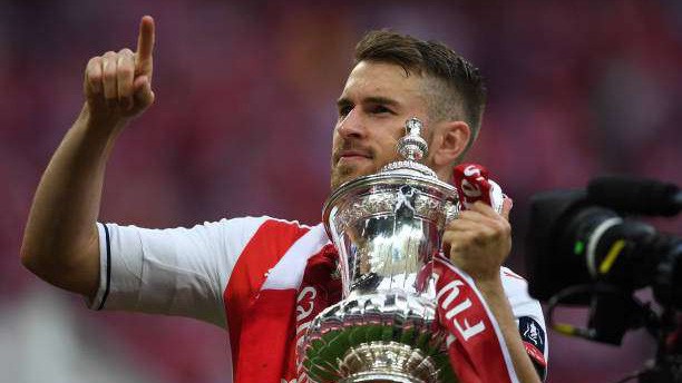 Liverpool hay Chelsea sẽ hưởng lợi khi Aaron Ramsey sắp rời Arsenal?
