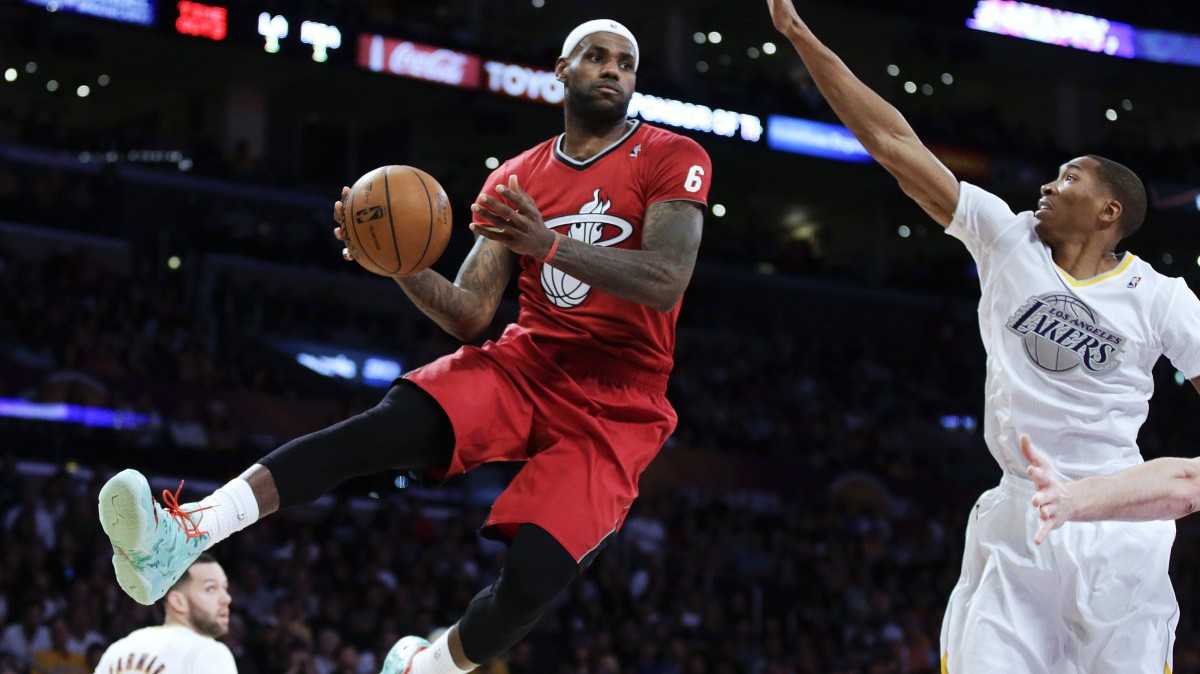 LeBron James hé lộ sẽ hồi sinh phong cách của Miami Heat tại LA Lakers