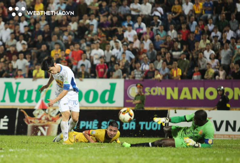Kịch bản nào cho cuộc đua trụ hạng V.League 2018 giữa Nam Định và XSKT Cần Thơ? - Ảnh 1. Kịch bản nào cho cuộc đua trụ hạng V.League 2018 giữa Nam Định và XSKT Cần Thơ? - Ảnh 1.