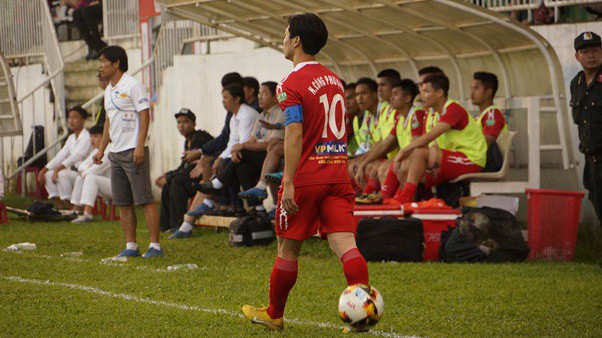 Công Phượng và nghịch lý HAGL: Hay, dở phải chờ AFF Cup 2018!
