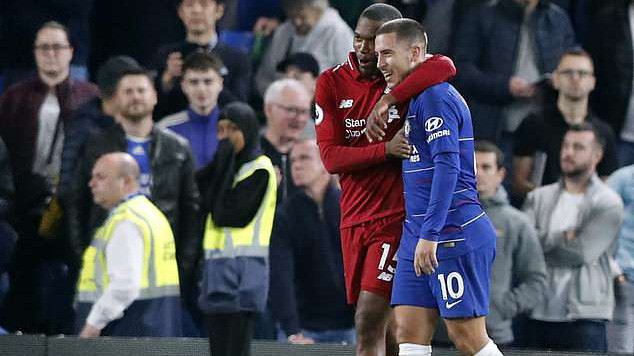Hazard tiết lộ những điều nói với Sturridge sau trận Chelsea hoà Liverpool