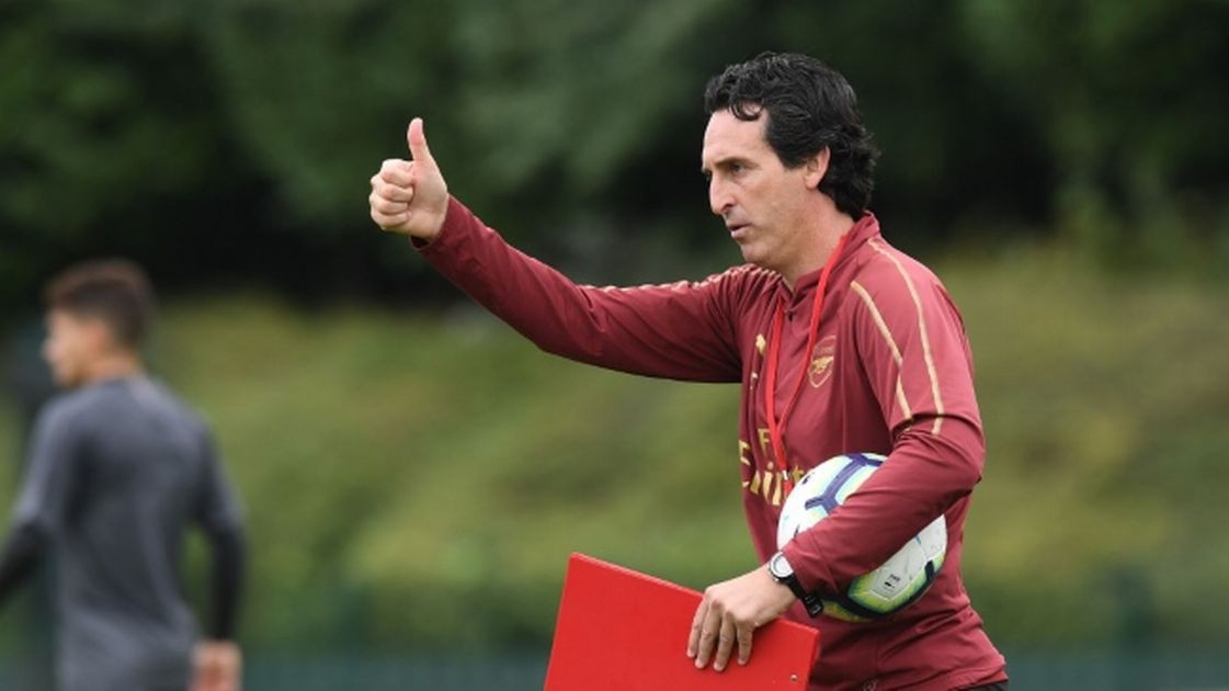 HLV Emery sẽ phải làm gì để để bịt lỗ hổng hàng thủ Arsenal?