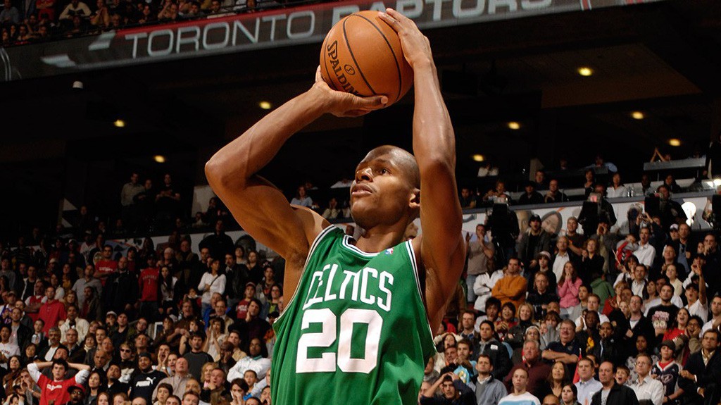 Ray Allen nhất quyết chỉ chọn đúng một huyền thoại NBA để công bố tên anh tại sân khấu Hall of Fame