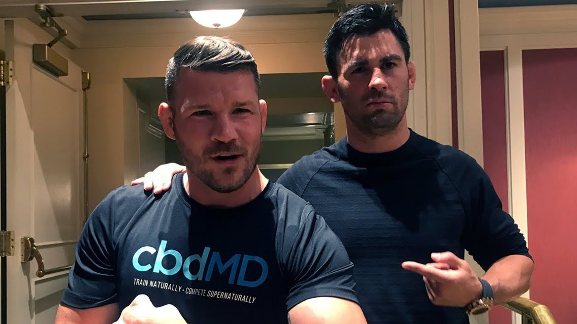 Vì sao Michael Bisping và Dominick Cruz suýt choảng nhau trong quán bar?