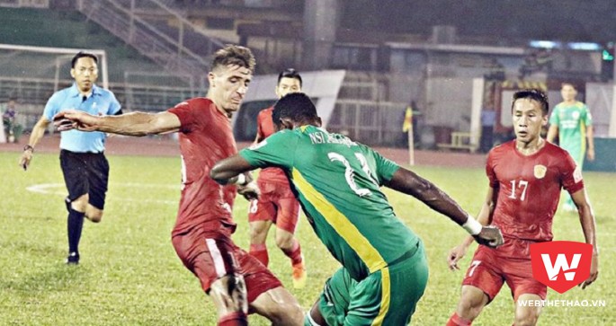 "Người hùng" Dyachenko ghi bàn, TP.HCM vượt qua Cần Thơ tại Thống Nhất