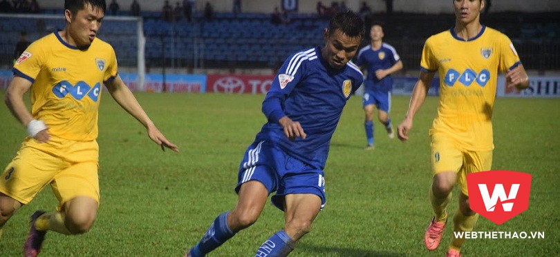HLV Petrovic và Hoàng Văn Phúc "chê tả tơi" trọng tài sau trận hoà 1-1
