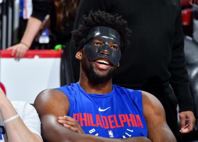 Miami Heat chống lại Philadelphia Sixers bằng cây đinh ba sứt sẹo