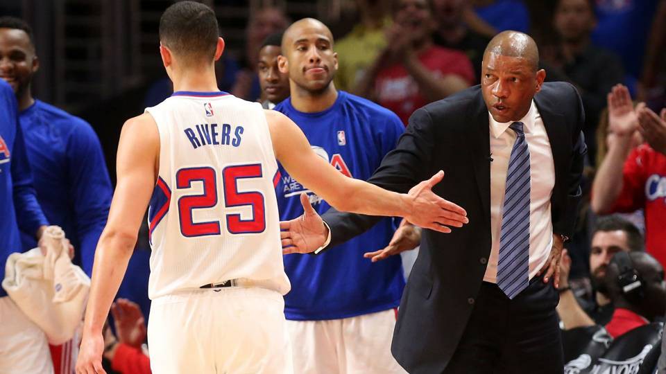 NBA Preseason: Áp lực lên màn trình diễn của cha con Rivers