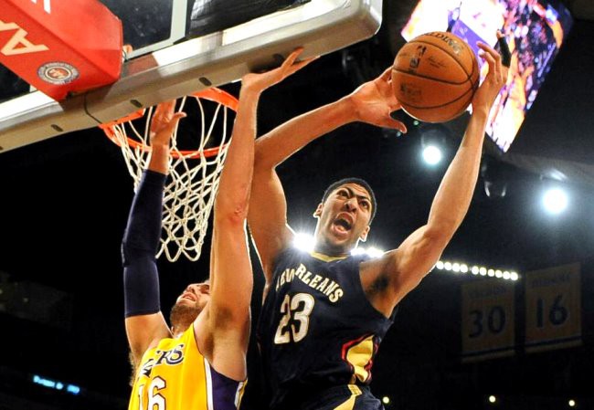 Nhận định NBA 23/03: Anthony Davis, chuyên gia khủng bố Lakers