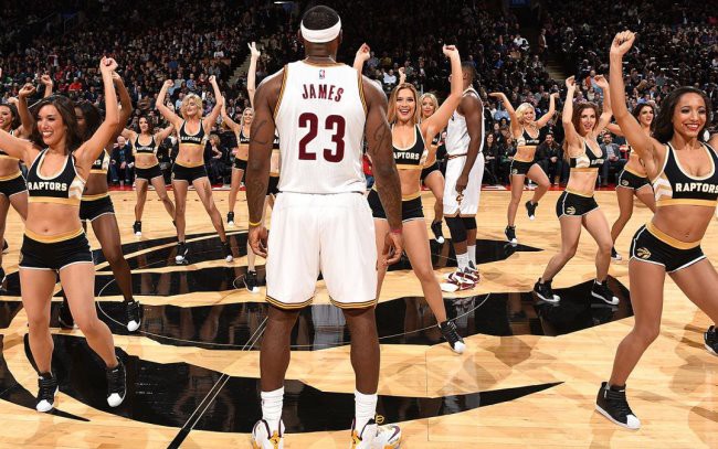 Raptors chưa buông xuôi, quyết làm LeBron James kiệt sức