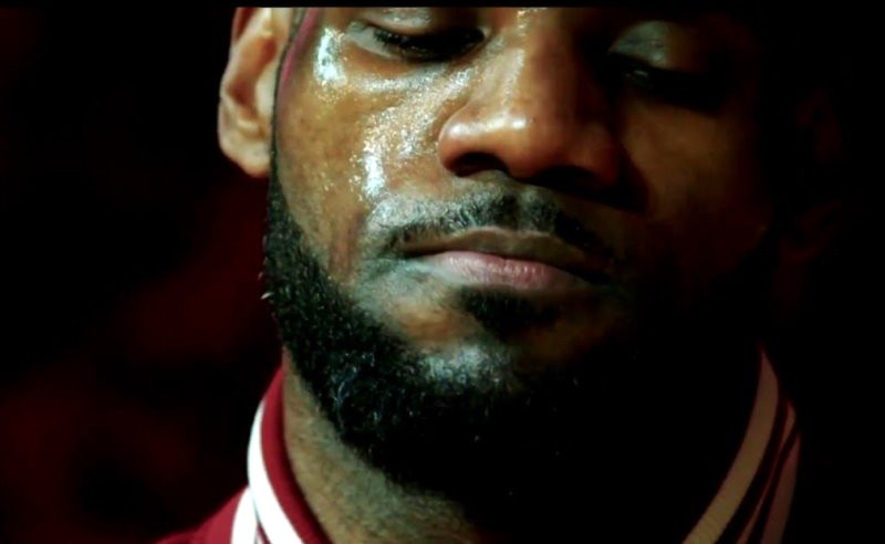 Tin NBA ngày 09/01: Thêm LeBron James phản đối mẫu áo của H&M
