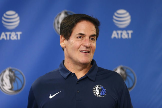 Tin NBA 09/03: Thêm nhân chứng trong vụ điều tra quấy rối tình dục của Mark Cuban