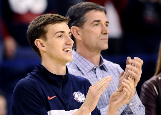 Tin NBA 17/03: Utah Jazz ký hợp đồng với con trai huyền thoại John Stockton
