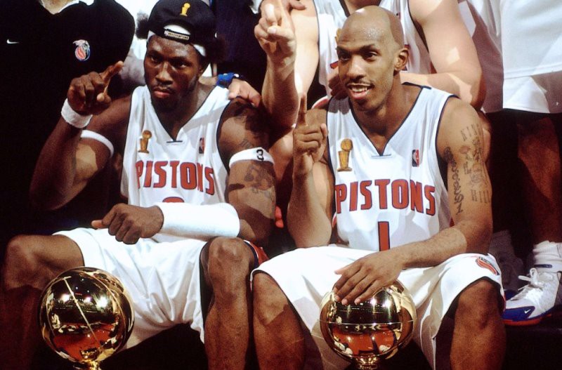 Tin NBA 22/12: Warriors đối mặt với nạn vé giả