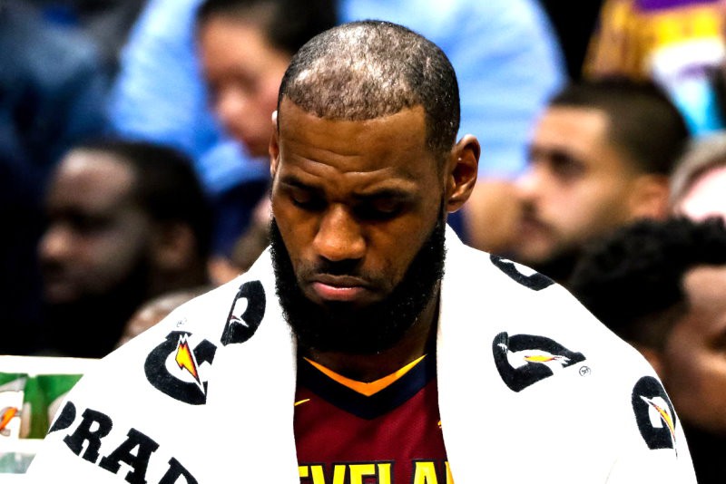 Tin NBA 30/10: James bị chê bai thậm tệ sau trận thua Knicks