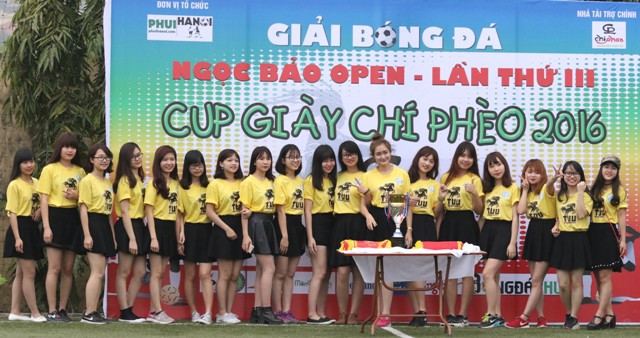 Chùm ảnh khai mạc Ngọc Bảo - Cúp Giày Chí Phèo 2016