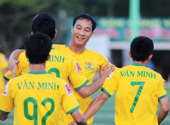Chuyện tài chính trên sân phủi