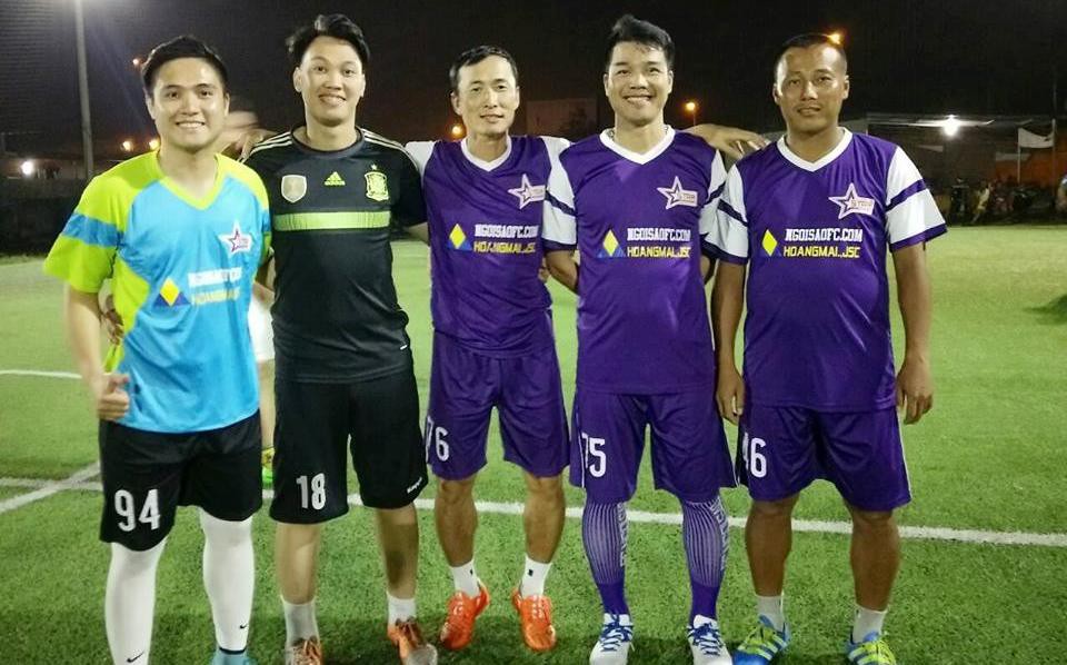 FC Ngôi Sao về Quốc Oai đá bóng từ thiện