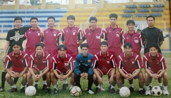 Ký ức phủi - FC Phát hành báo chí: Vang bóng một thời