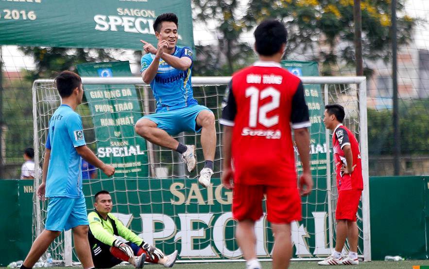 Long Torres: "Của lạ" tại hạng Nhất phủi 2016