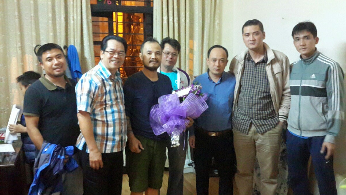 NSƯT Trần Nhượng và FC Ngôi Sao thăm nhạc sĩ Trần Lập