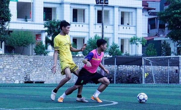 Tứ kết Cup Hội bóng đá phủi Lào Cai 2016: Kịch tính nghẹt thở