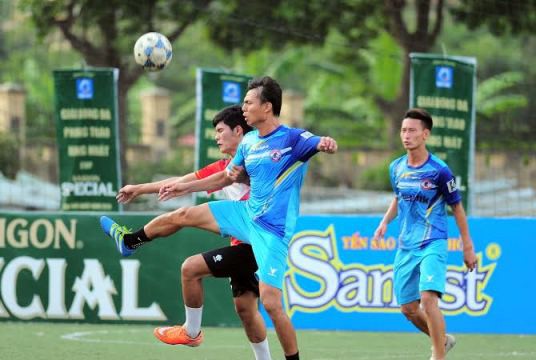 Vòng 10 Hạng Nhất phủi 2016: Nóng ở hai đầu