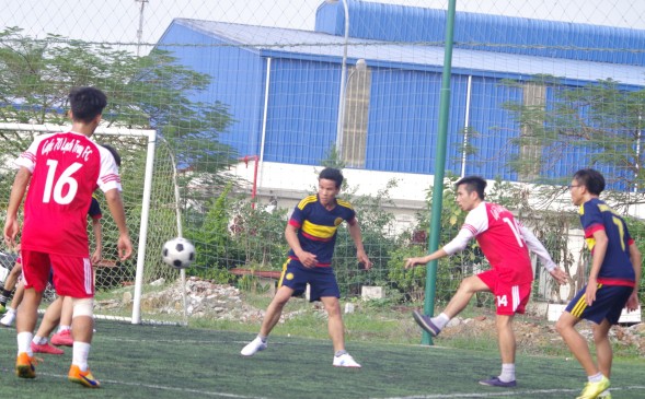 Vòng 3 giải Cựu Viên Open 2015: Lê Toản lên đồng, Cẩm Văn có chiến thắng đầu tay