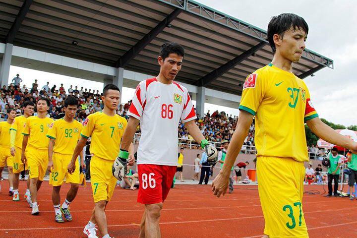 Vượt 300km, Văn Minh tỉ thí Sao Nghệ League