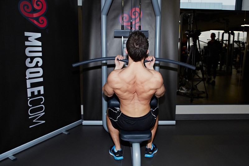kéo cáp lưng