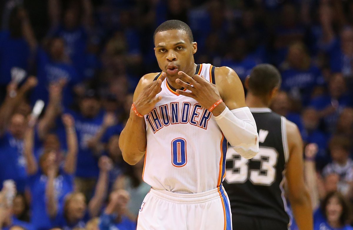 Westbrook đang duy trì thành tích ghi triple-double cả mùa Westbrook đang duy trì thành tích ghi triple-double cả mùa