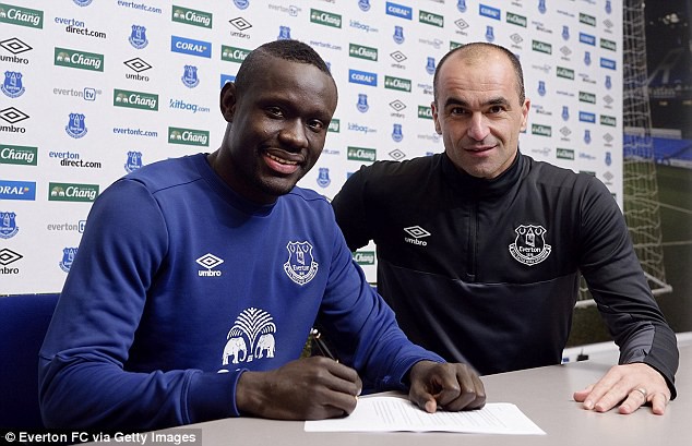 Everton chộp được Oumar Niasse từ Lokomotiv Moscow với gi&aacute; 13,5 triệu bảng trong ng&agrave;y cuối đứng trong Top 5 đắt nhất ch&acirc;u &Acirc;u của TTCN M&ugrave;a đ&ocirc;ng 2016.