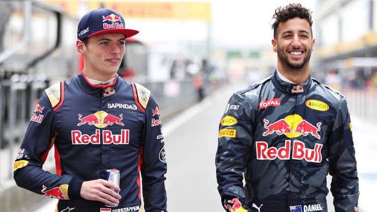 Bài toán đau đầu của đội đua Red Bull: 1 núi không thể có 2 hổ
