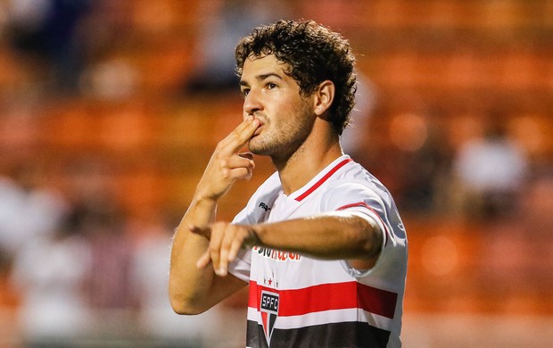 Bản tin thể thao sáng 15/1: Pato sắp đầu quân cho Chelsea